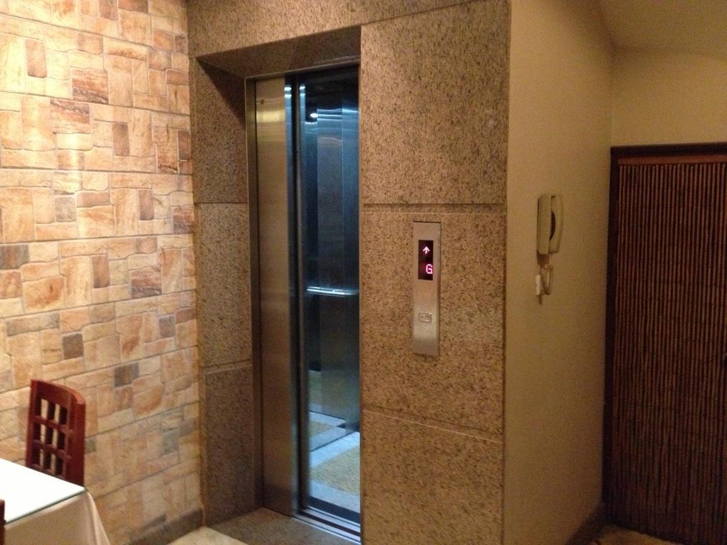 Golden Land Hotel Ханой Экстерьер фото